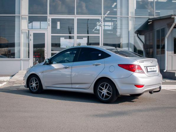 Hyundai Solaris I с пробегом 2012 года, цена 550 000 рублей, 323754 км, седан, Автокод Объявления