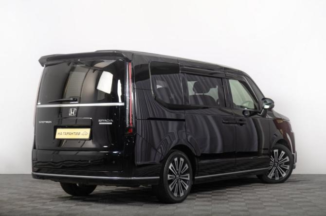 Honda Stepwgn VI с пробегом 2022 года, цена 3 249 000 рублей, 40000 км, минивэн, Автокод Объявления