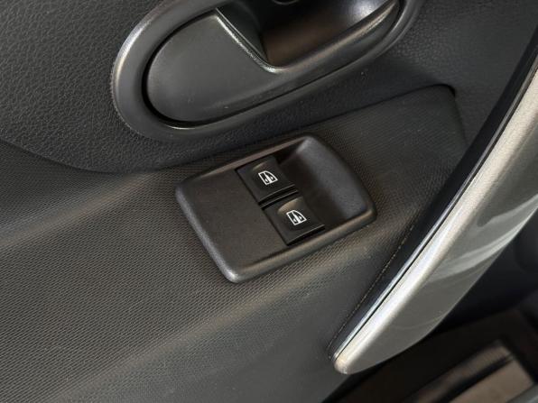 Renault Logan II Рестайлинг с пробегом 2019 года, цена 730 000 рублей, 187100 км, седан, Автокод Объявления