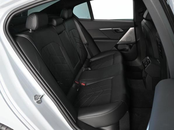 BMW 5 серии VIII (G60/G61/G68) с пробегом 2024 года, цена 7 499 000 рублей, 15000 км, седан, Автокод Объявления
