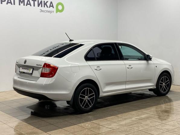 Skoda Rapid I с пробегом 2017 года, цена 899 000 рублей, 147368 км, лифтбек, Автокод Объявления