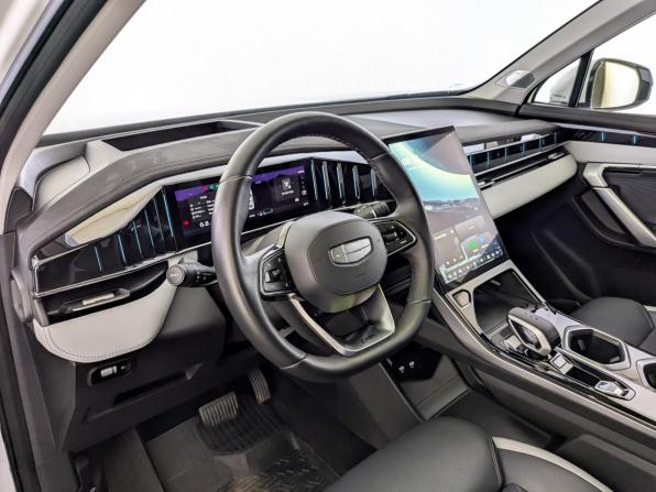Geely Atlas II с пробегом 2024 года, цена 2 600 000 рублей, 67160 км, внедорожник, Автокод Объявления