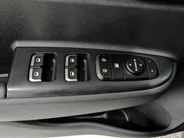 Kia Rio IV с пробегом 2019 года, цена 1 395 000 рублей, 110000 км, хэтчбек, Автокод Объявления