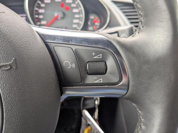 Audi R8 I (Typ 42) с пробегом 2011 года, цена 7 999 000 рублей, 21176 км, купе, Автокод Объявления