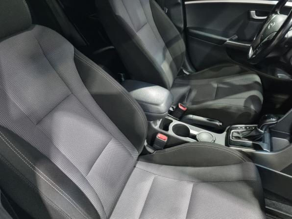 Hyundai i30 II с пробегом 2013 года, цена 945 000 рублей, 140032 км, хэтчбек, Автокод Объявления