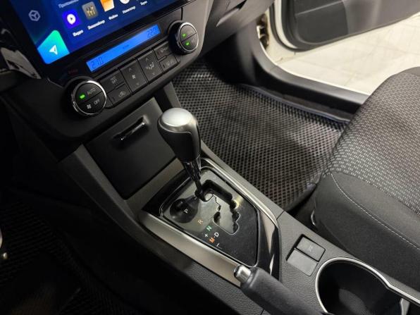 Toyota Corolla XI (E160 E170 E180) с пробегом 2013 года, цена 997 000 рублей, 136586 км, седан, Автокод Объявления