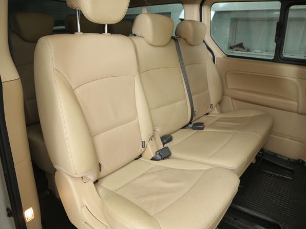 Hyundai H-1 II Рестайлинг 2 с пробегом 2019 года, цена 3 250 000 рублей, 54357 км, минивэн, Автокод Объявления
