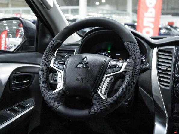 Mitsubishi Pajero Sport III с пробегом 2017 года, цена 3 059 585 рублей, 119000 км, внедорожник, Автокод Объявления
