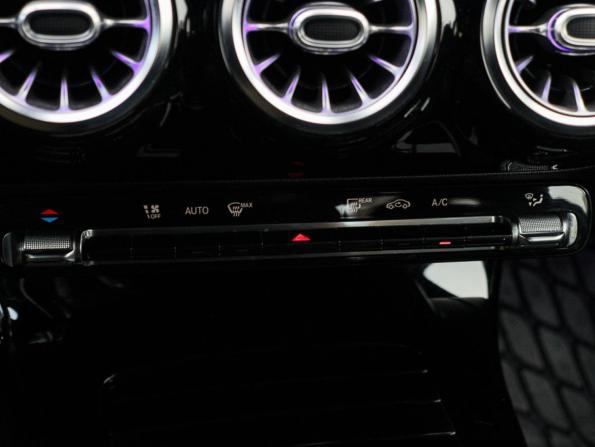 Mercedes-Benz CLA II (C118 X118) с пробегом 2020 года, цена 3 250 000 рублей, 60297 км, седан, Автокод Объявления