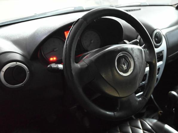 Renault Logan I Рестайлинг с пробегом 2011 года, цена 290 000 рублей, 357011 км, седан, Автокод Объявления