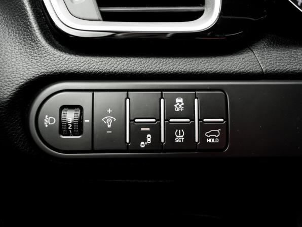 Kia Ceed III с пробегом 2021 года, цена 1 850 000 рублей, 82673 км, универсал, Автокод Объявления