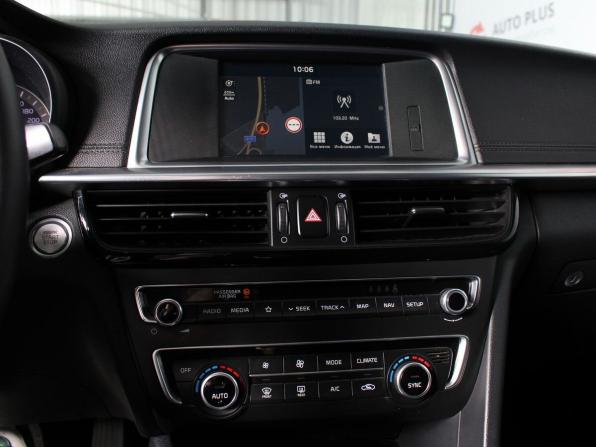 Kia Optima IV Рестайлинг с пробегом 2018 года, цена 1 715 000 рублей, 141200 км, седан, Автокод Объявления