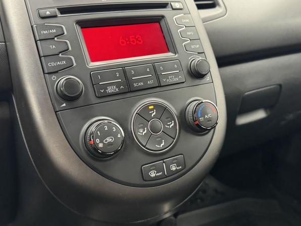 Kia Soul I Рестайлинг с пробегом 2013 года, цена 980 000 рублей, 166081 км, хэтчбек, Автокод Объявления