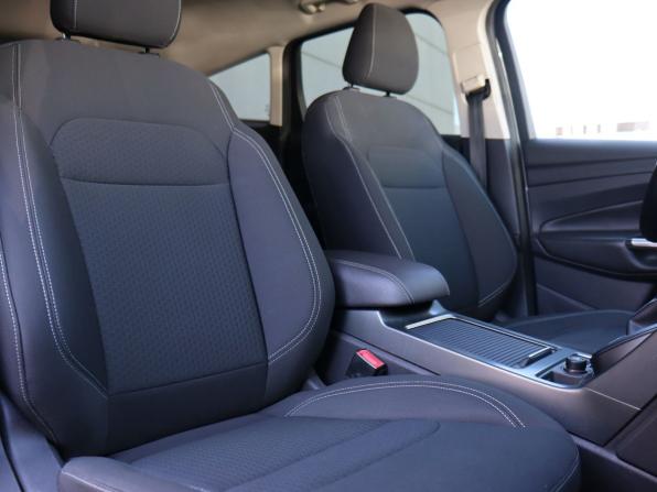 Ford Kuga II Рестайлинг с пробегом 2017 года, цена 1 240 000 рублей, 166370 км, внедорожник, Автокод Объявления