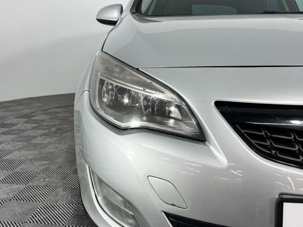 Opel Astra J с пробегом 2011 года, цена 576 800 рублей, 236813 км, хэтчбек, Автокод Объявления