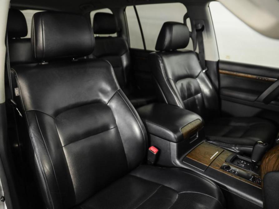 Toyota Land Cruiser 200 Series Рестайлинг 1 Санкт-Петербург  - изображение 31