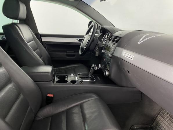 Volkswagen Touareg I Рестайлинг с пробегом 2008 года, цена 1 140 000 рублей, 270613 км, внедорожник, Автокод Объявления