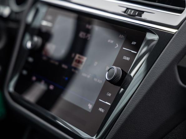 Volkswagen Tiguan II с пробегом 2019 года, цена 2 098 000 рублей, 155743 км, внедорожник, Автокод Объявления