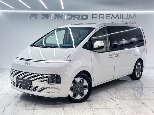 Hyundai Staria I с пробегом 2022 года, цена 5 400 000 рублей, 76867 км, минивэн, Автокод Объявления