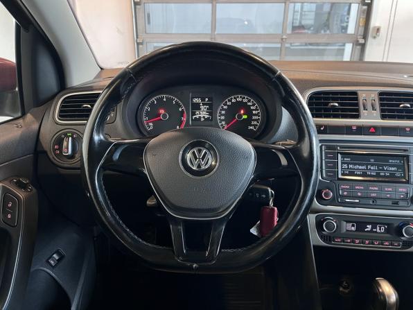 Volkswagen Polo V Рестайлинг с пробегом 2015 года, цена 795 000 рублей, 257684 км, седан, Автокод Объявления