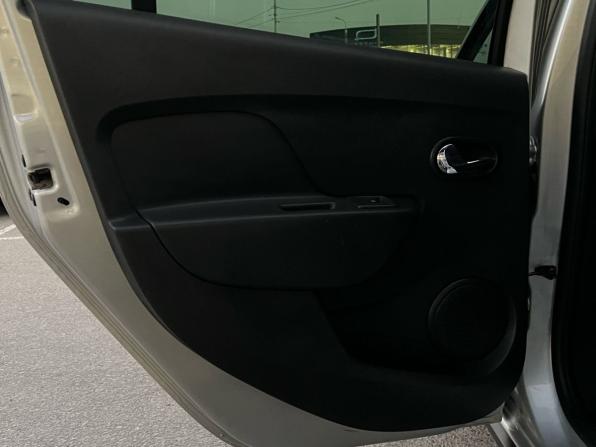 Renault Sandero II с пробегом 2017 года, цена 1 090 000 рублей, 127161 км, хэтчбек, Автокод Объявления