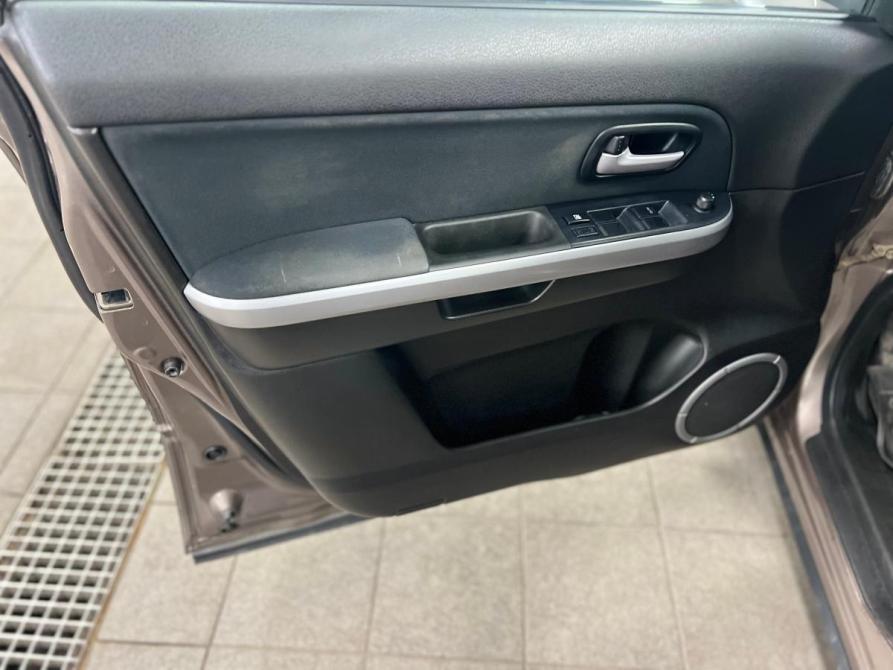 Suzuki Grand Vitara II Рестайлинг 2 Санкт-Петербург  - изображение 9