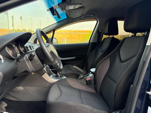 Peugeot 308 I с пробегом 2011 года, цена 395 000 рублей, 207000 км, хэтчбек, Автокод Объявления