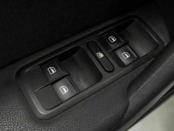 Skoda Yeti I Рестайлинг с пробегом 2014 года, цена 1 445 000 рублей, 189112 км, внедорожник, Автокод Объявления