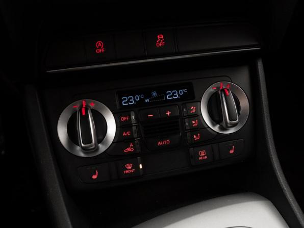 Audi Q3 I (8U) с пробегом 2014 года, цена 1 270 000 рублей, 297627 км, внедорожник, Автокод Объявления