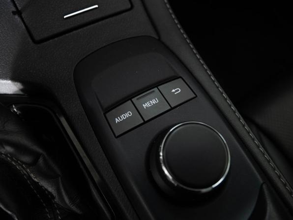 Lexus ES VI Рестайлинг с пробегом 2016 года, цена 2 320 000 рублей, 189000 км, седан, Автокод Объявления