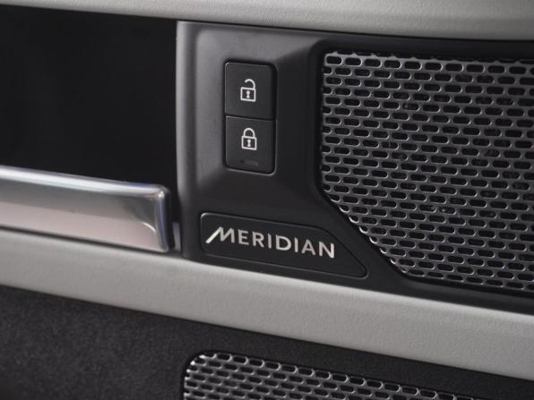 Land Rover Defender II с пробегом 2020 года, цена 8 459 000 рублей, 66105 км, внедорожник, Автокод Объявления