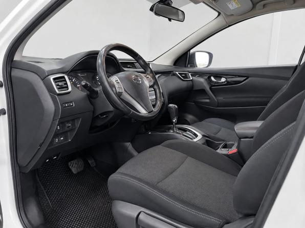Nissan Qashqai II с пробегом 2017 года, цена 1 649 000 рублей, 169160 км, внедорожник, Автокод Объявления