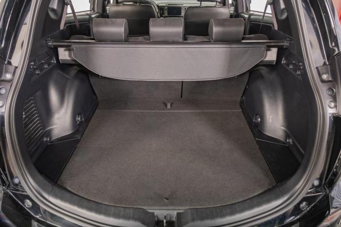 Toyota RAV4 IV (XA40) Рестайлинг с пробегом 2019 года, цена 2 499 000 рублей, 106500 км, внедорожник, Автокод Объявления
