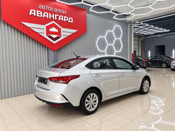 Hyundai Solaris II Рестайлинг с пробегом 2021 года, цена 1 310 000 рублей, 100649 км, седан, Автокод Объявления