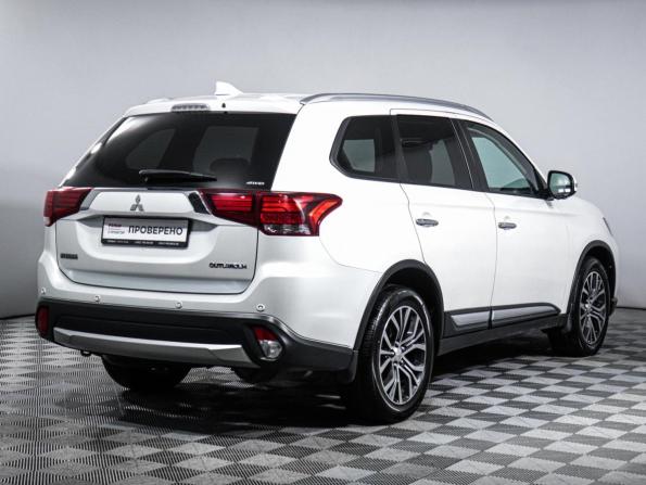 Mitsubishi Outlander III Рестайлинг 2 с пробегом 2018 года, цена 2 250 000 рублей, 113802 км, внедорожник, Автокод Объявления