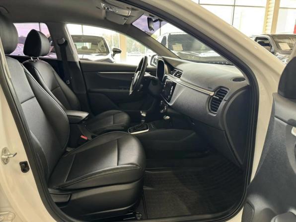 Kia Rio IV Рестайлинг с пробегом 2021 года, цена 1 850 000 рублей, 42317 км, хэтчбек, Автокод Объявления