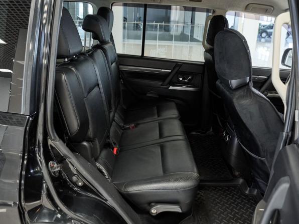 Mitsubishi Pajero IV Рестайлинг 1 с пробегом 2012 года, цена 1 819 000 рублей, 196145 км, внедорожник, Автокод Объявления
