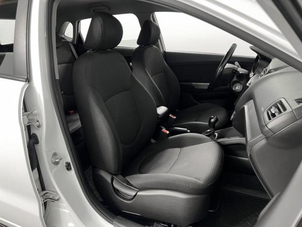 Kia Rio III Рестайлинг с пробегом 2016 года, цена 1 149 900 рублей, 94369 км, хэтчбек, Автокод Объявления