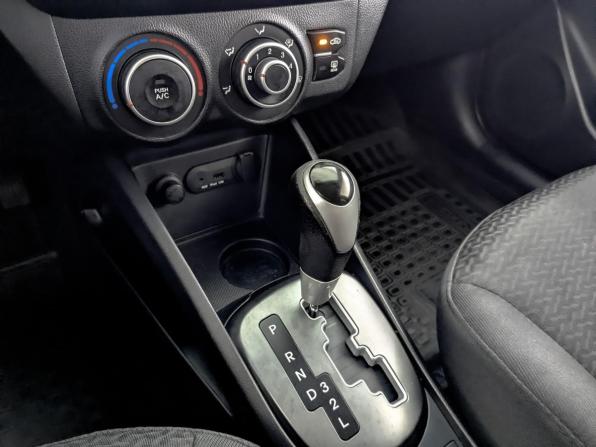 Kia Rio III с пробегом 2015 года, цена 940 000 рублей, 143205 км, хэтчбек, Автокод Объявления