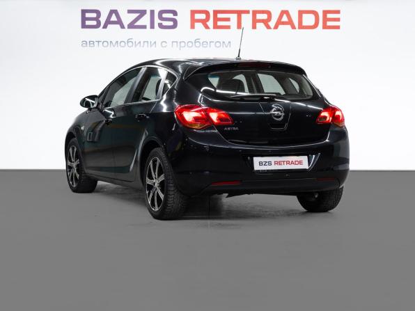 Opel Astra J с пробегом 2011 года, цена 650 000 рублей, 220621 км, хэтчбек, Автокод Объявления