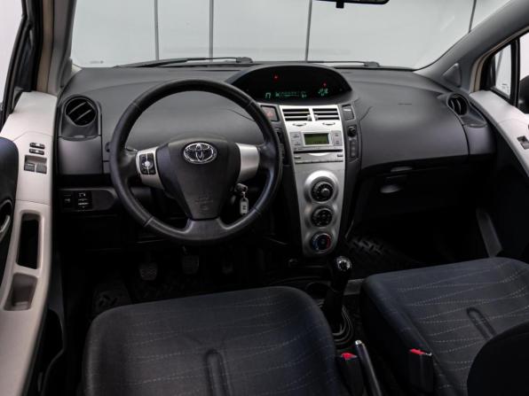 Toyota Yaris II с пробегом 2008 года, цена 549 000 рублей, 229393 км, хэтчбек, Автокод Объявления