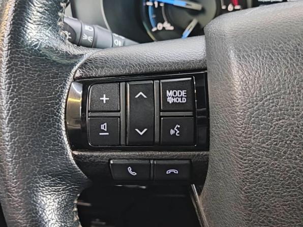Toyota Hilux VIII Рестайлинг 2 с пробегом 2020 года, цена 4 000 000 рублей, 272849 км, пикап, Автокод Объявления