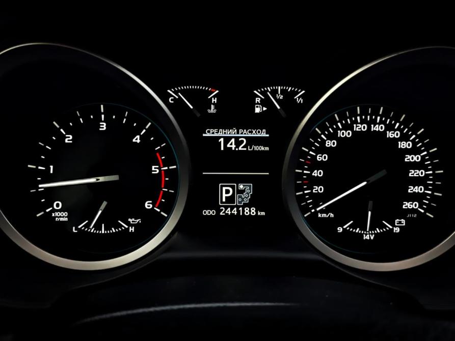 Toyota Land Cruiser 200 Series Рестайлинг 1 Москва  - изображение 13