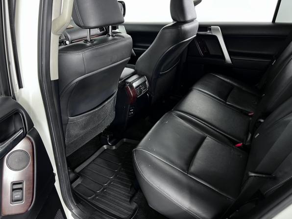 Toyota Land Cruiser Prado 150 Series Рестайлинг 1 с пробегом 2015 года, цена 3 199 000 рублей, 260000 км, внедорожник, Автокод Объявления