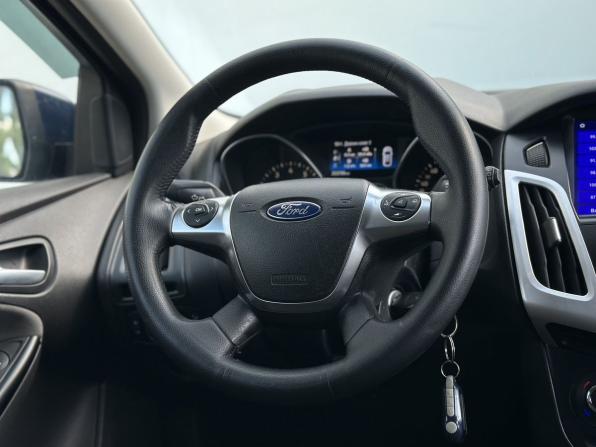 Ford Focus III с пробегом 2012 года, цена 630 000 рублей, 253693 км, хэтчбек, Автокод Объявления