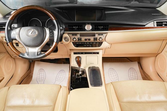 Lexus ES VI с пробегом 2014 года, цена 2 649 000 рублей, 261000 км, седан, Автокод Объявления