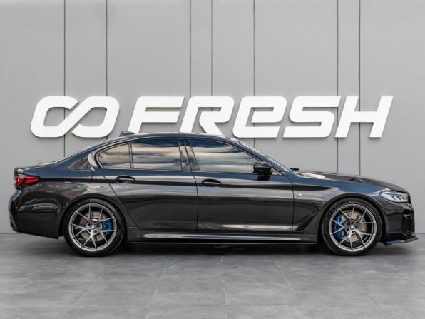 BMW 5 серии VII (G30/G31/G38) Рестайлинг с пробегом 2023 года, цена 6 050 000 рублей, 117833 км, седан, Автокод Объявления