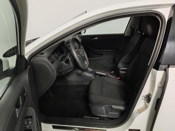 Volkswagen Jetta VI Рестайлинг с пробегом 2016 года, цена 1 089 000 рублей, 271795 км, седан, Автокод Объявления