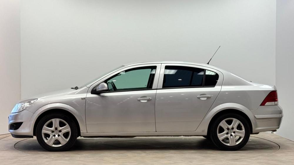 Opel Astra H Рестайлинг Киров  - изображение 2