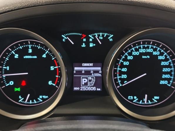 Toyota Land Cruiser 200 Series с пробегом 2011 года, цена 3 600 000 рублей, 250605 км, внедорожник, Автокод Объявления